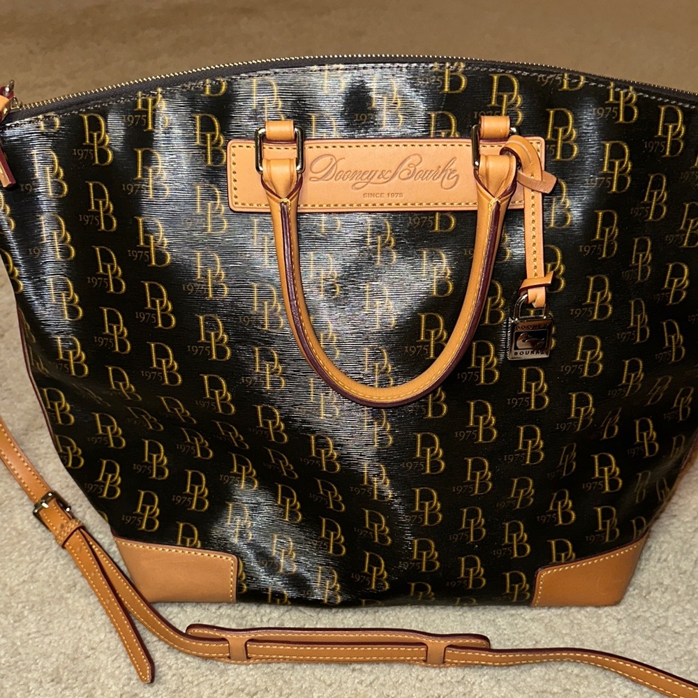 Dooney & Bourke 1975 Signature Vanessa Tote Bag